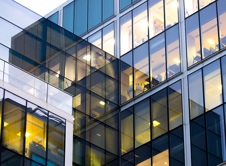 Fachada de edificio corporativo