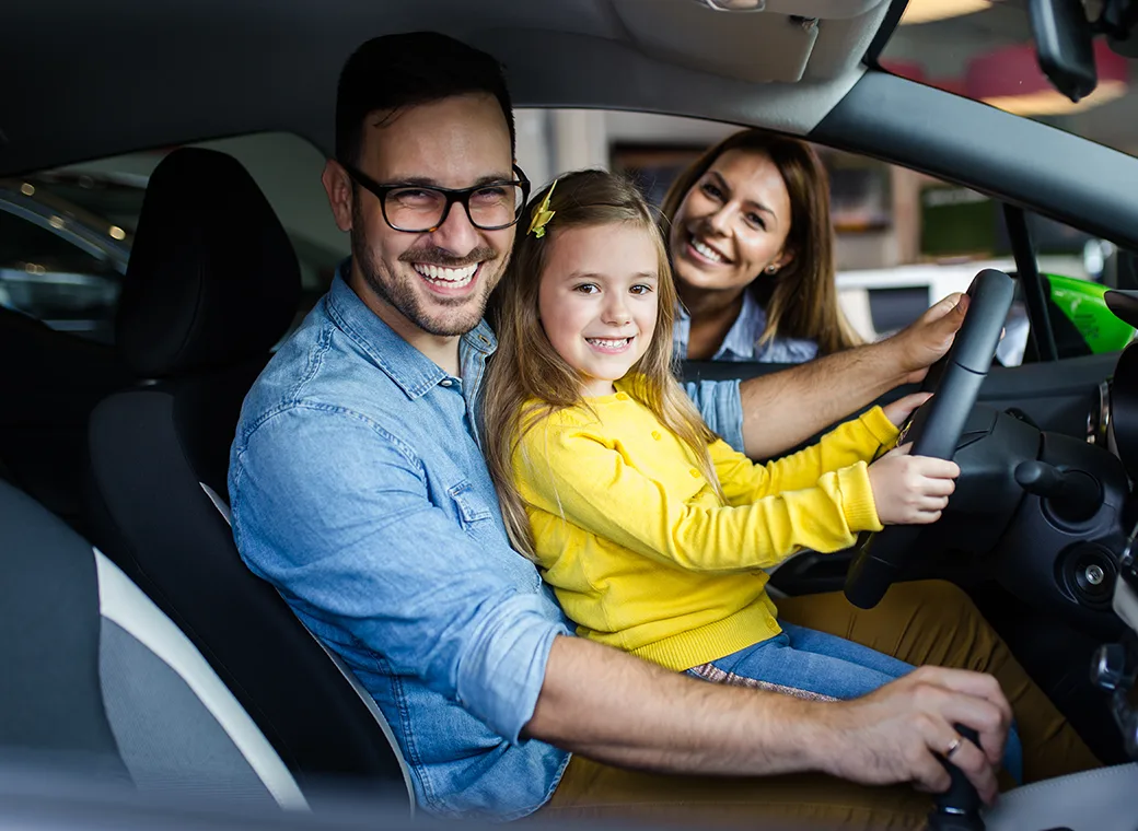 Familia en auto
