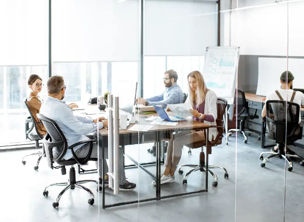 oficina moderna equipo trabajo